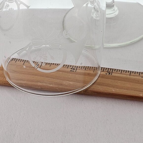 Princess House French Horn Wine Glasses Goblets 7" etched horn ribbon poinsettia - Picture 7 of 8